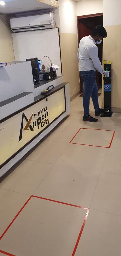 Hotel Airport City Near Delhi International Airport นิวเดลี ภายนอก รูปภาพ