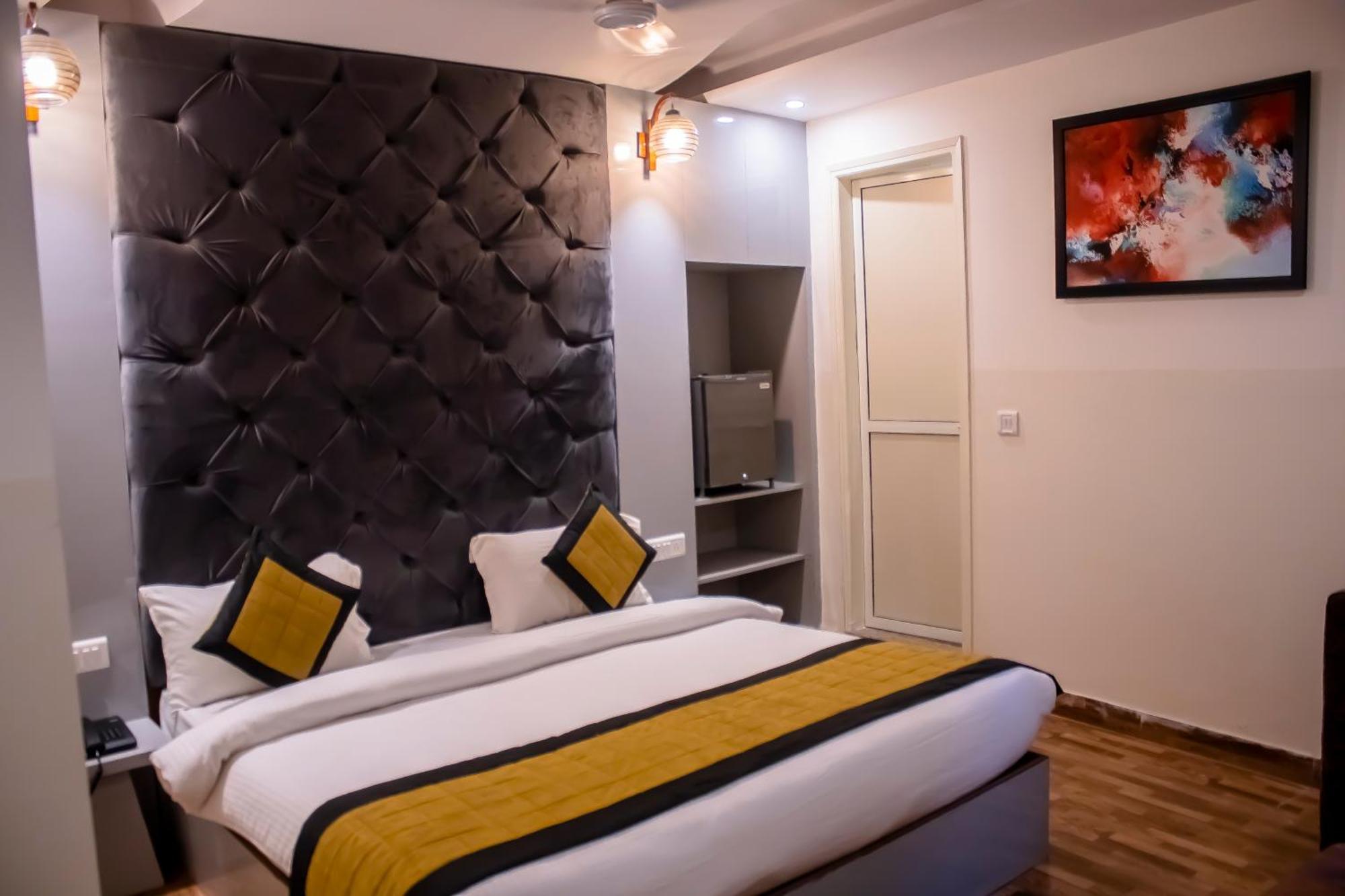 Hotel Airport City Near Delhi International Airport นิวเดลี ภายนอก รูปภาพ