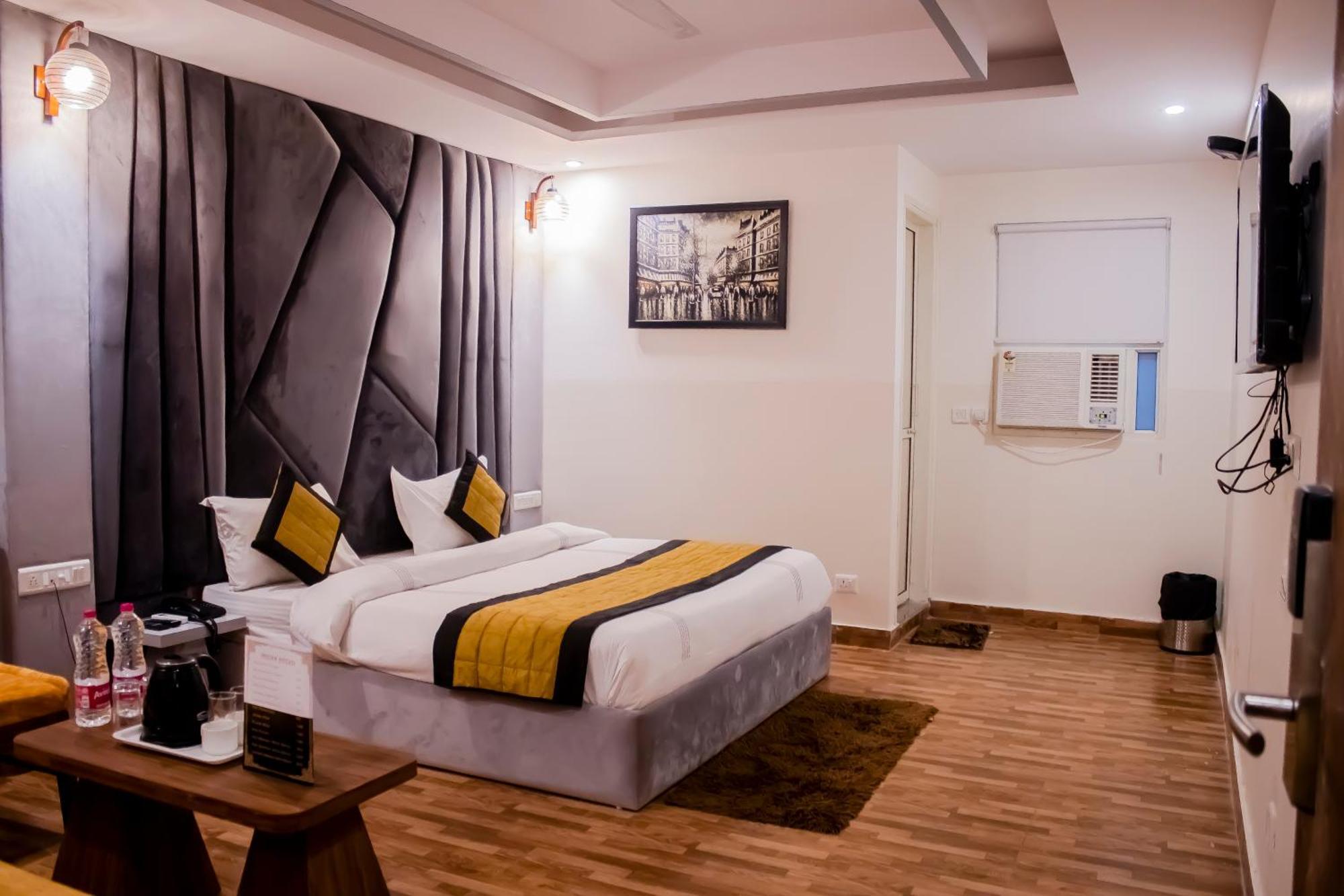 Hotel Airport City Near Delhi International Airport นิวเดลี ภายนอก รูปภาพ