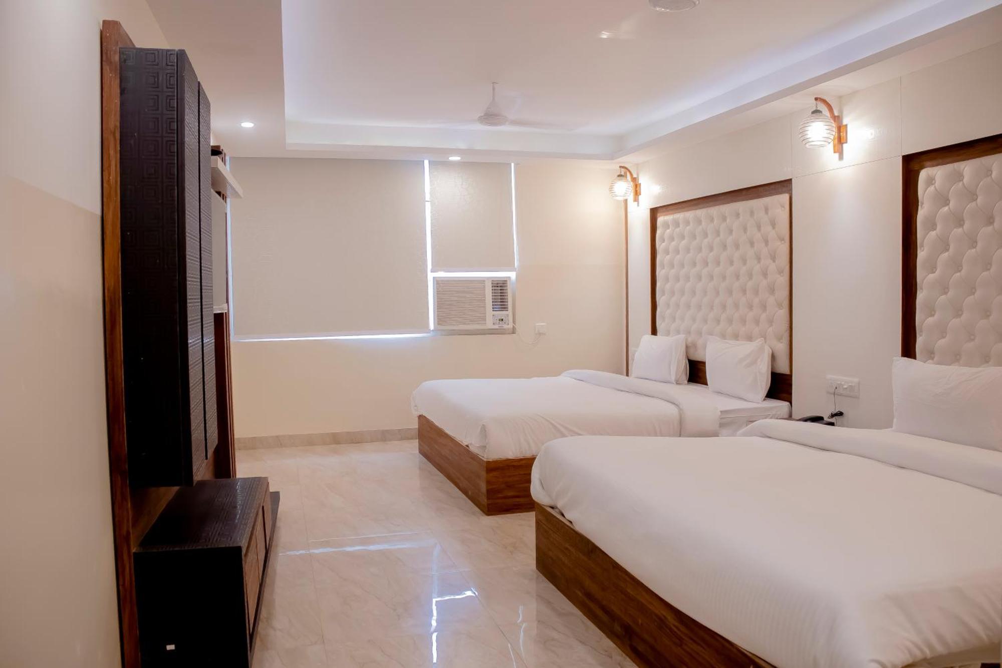 Hotel Airport City Near Delhi International Airport นิวเดลี ภายนอก รูปภาพ