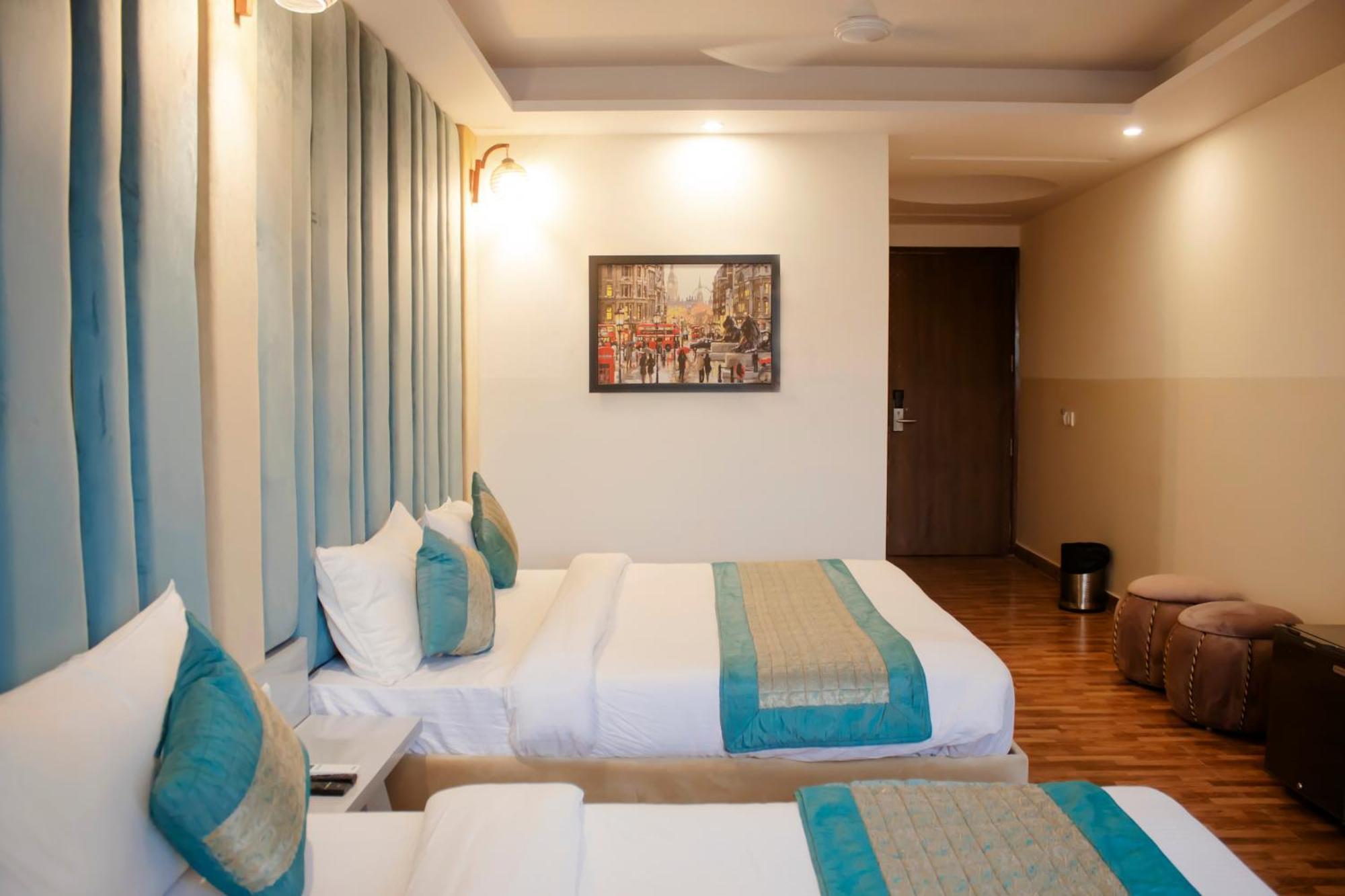 Hotel Airport City Near Delhi International Airport นิวเดลี ภายนอก รูปภาพ